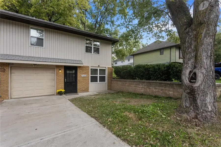 5708 NE 50th Street, Kansas City, MO 64119 - #2