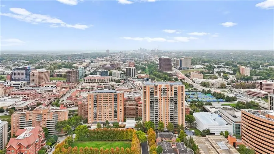 121 W 48th Street #1504, Kansas City, MO 64112 - #2