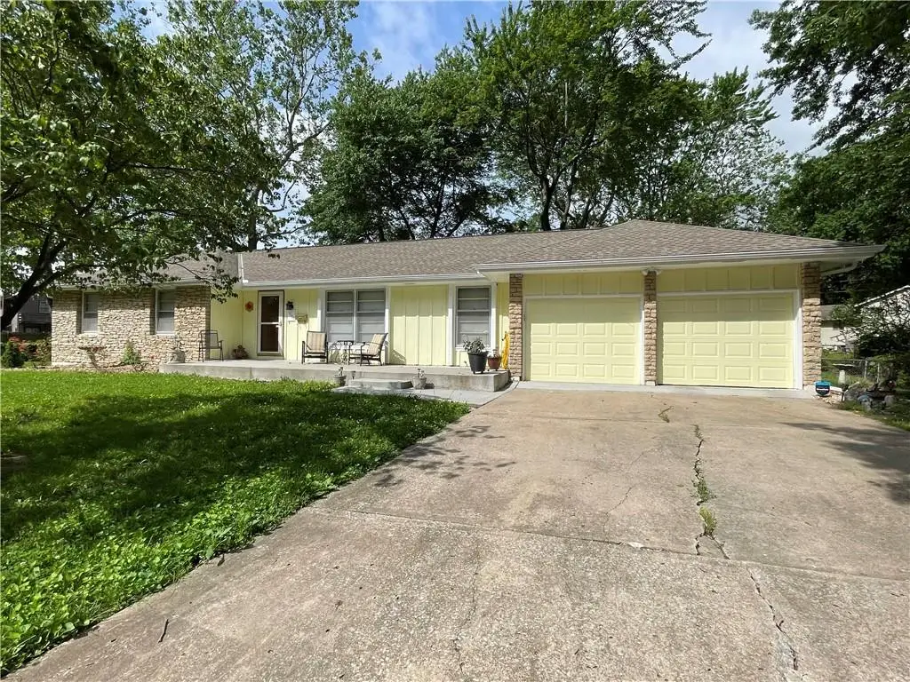 11101 E 73rd Street, Raytown, MO 64133 - #1
