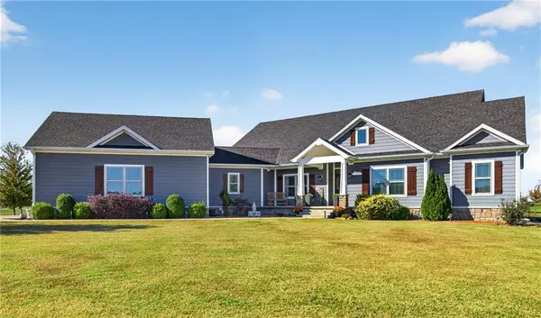 183 Deer Creek Court, Pittsburg, KS 66762