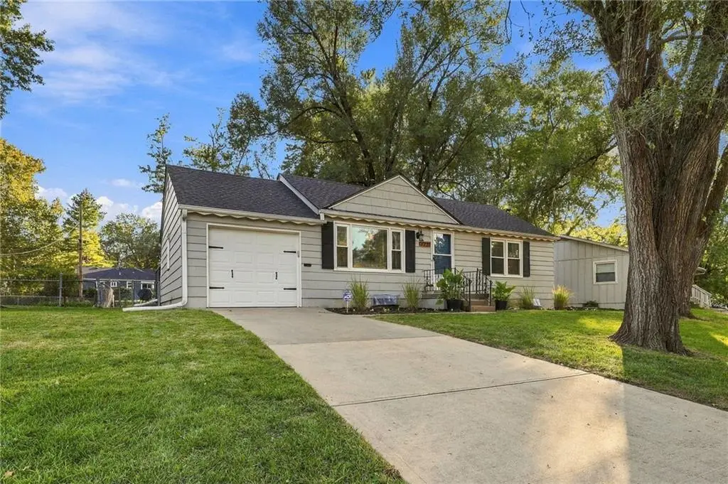 7721 W 65th Terrace, Overland Park, KS 66202 - #1
