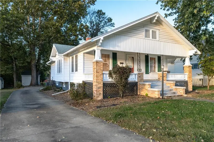 639 E Yerby Street, Marshall, MO 65340 - #3
