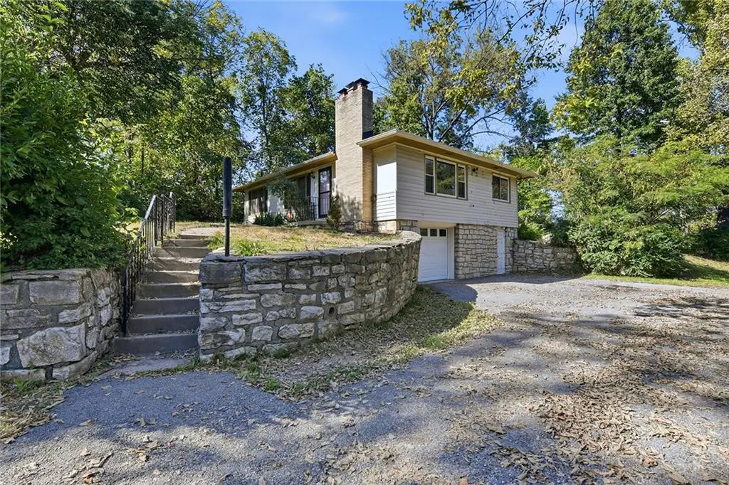 2216 NE 39th Terrace, Kansas City, MO 64116 - #1