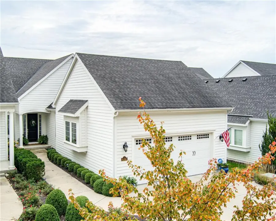 6186 Lime Stone Court, Parkville, MO 64152 - #2