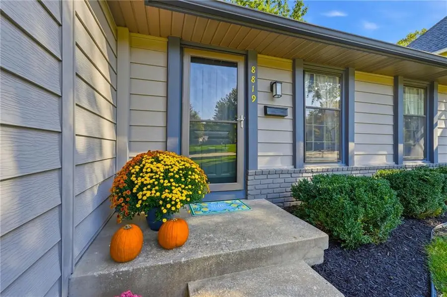 8819 Hadley Street, Overland Park, KS 66212 - #3