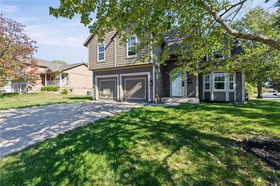 18417 Elm Street, Gardner, KS 66030 - #3