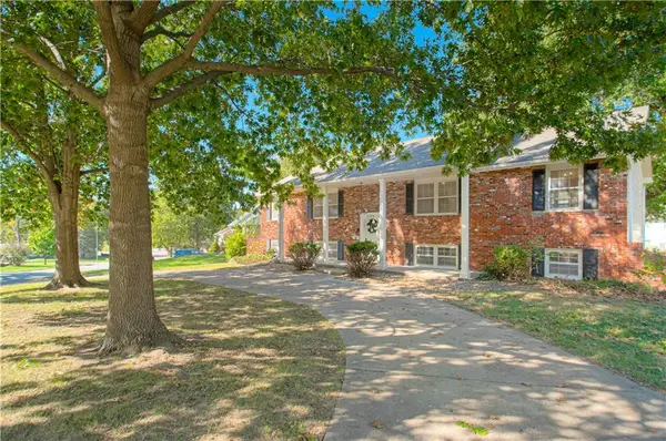 2704 NE 67th Terrace, Kansas City, MO 64119
