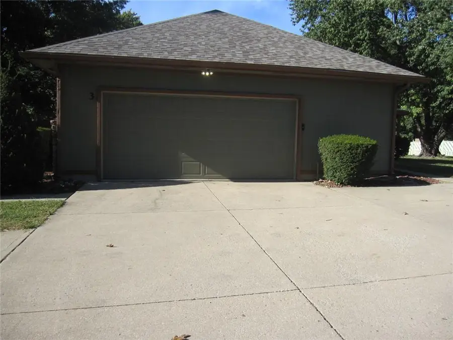 3 Wishbone Road, Saint Joseph, MO 64506 - #3