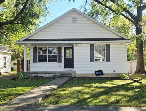 807 W 3rd Street, Pittsburg, KS 66762