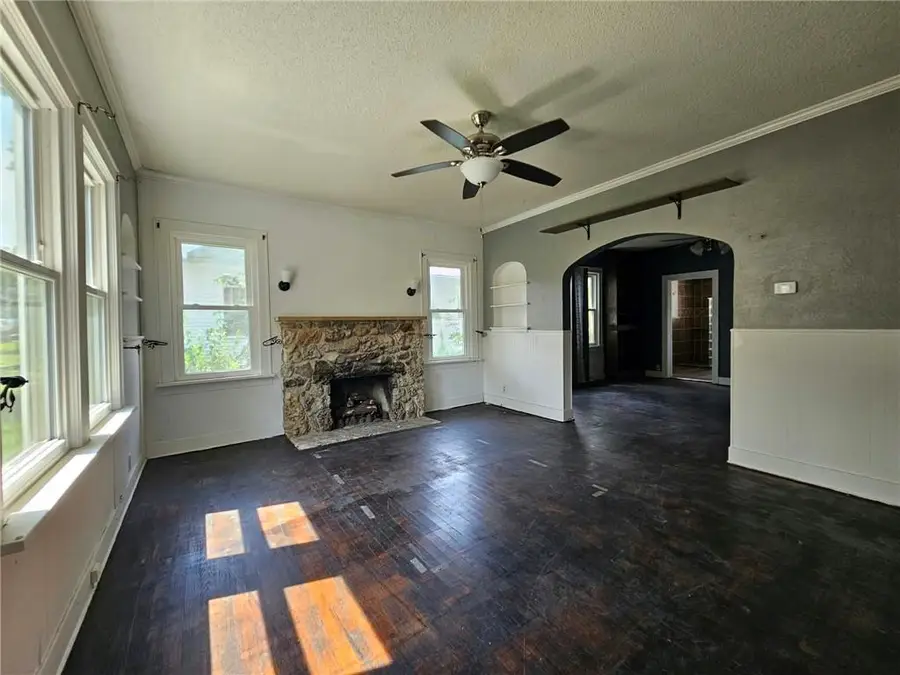 1107 S Maple Street, Carthage, MO 64836 - #3