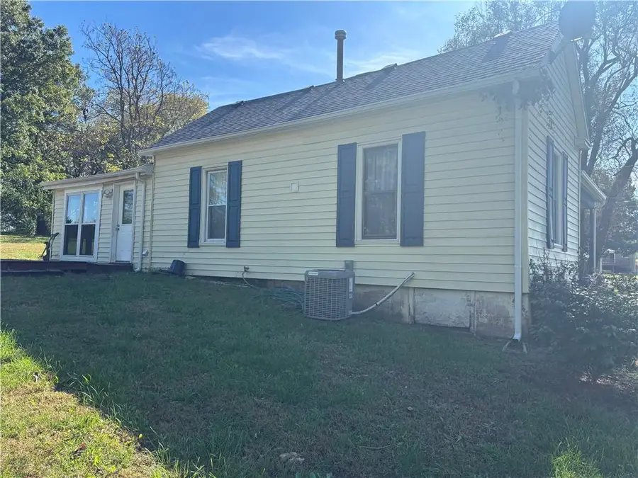 801 Broadway Street, Richmond, MO 64085 - #2