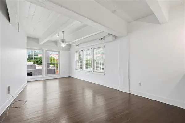 3001 Gillham Road #206, Kansas City, MO 64108