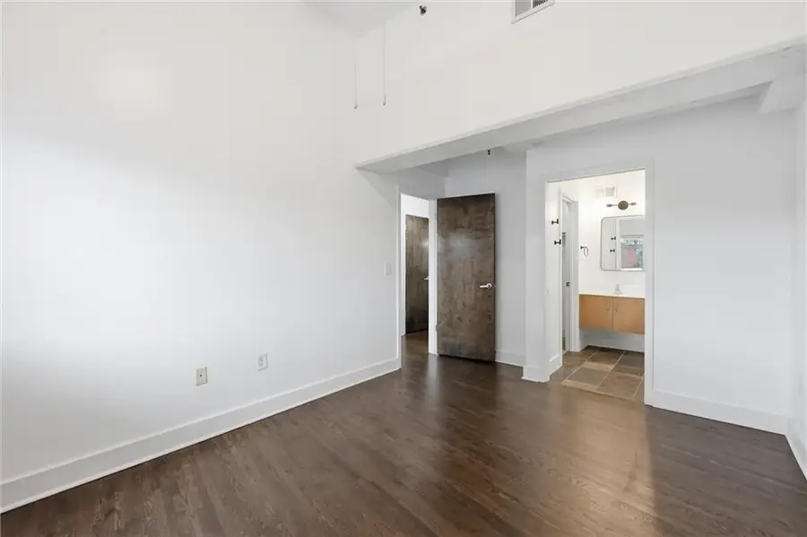 3001 Gillham Road #206, Kansas City, MO 64108 - #3