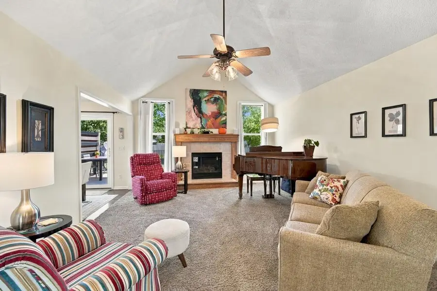 2405 Woodhaven Lane Sw, Lees Summit, MO 64082 - #2