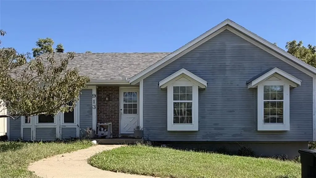 913 NE Barnes Drive, Lees Summit, MO 64086 - #1