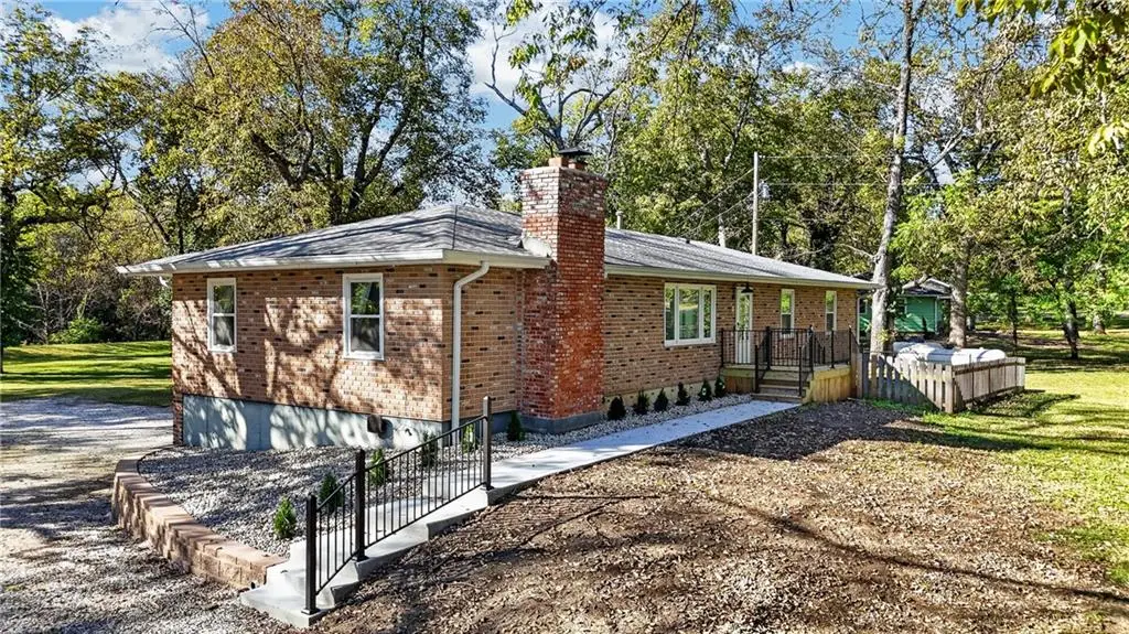 787 E State Route J Highway, Peculiar, MO 64078 - #1