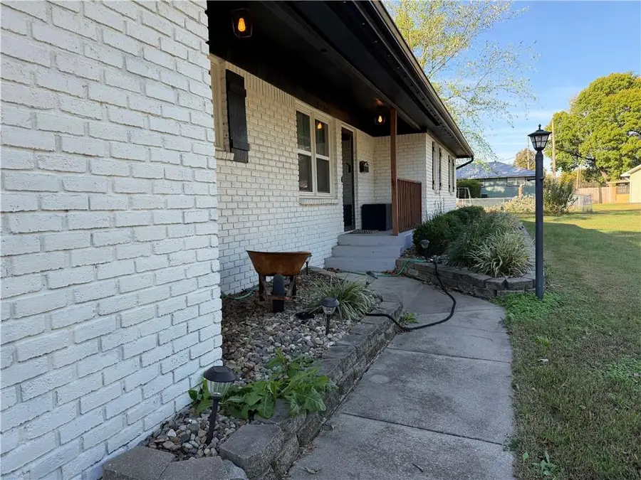 531 Sunset Circle, Columbus, KS 66725 - #3