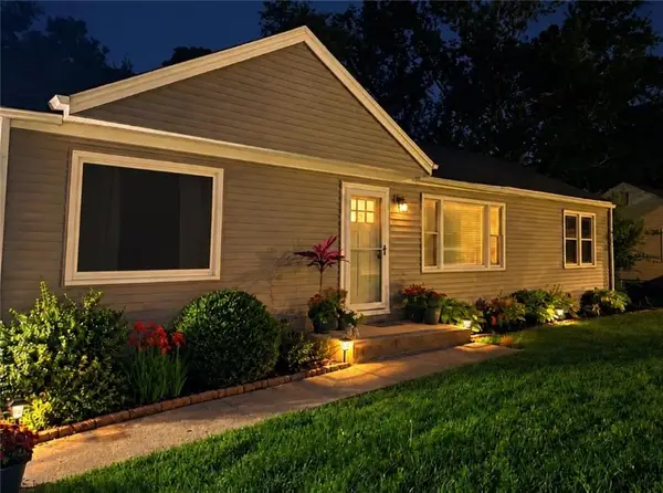 9508 Haskins Street, Lenexa, KS 66215