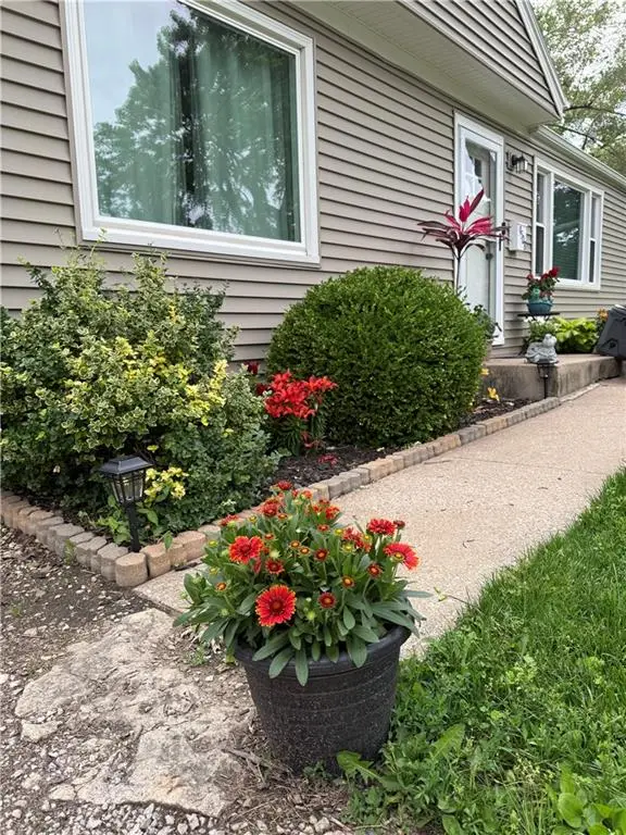 9508 Haskins Street, Lenexa, KS 66215 - #2