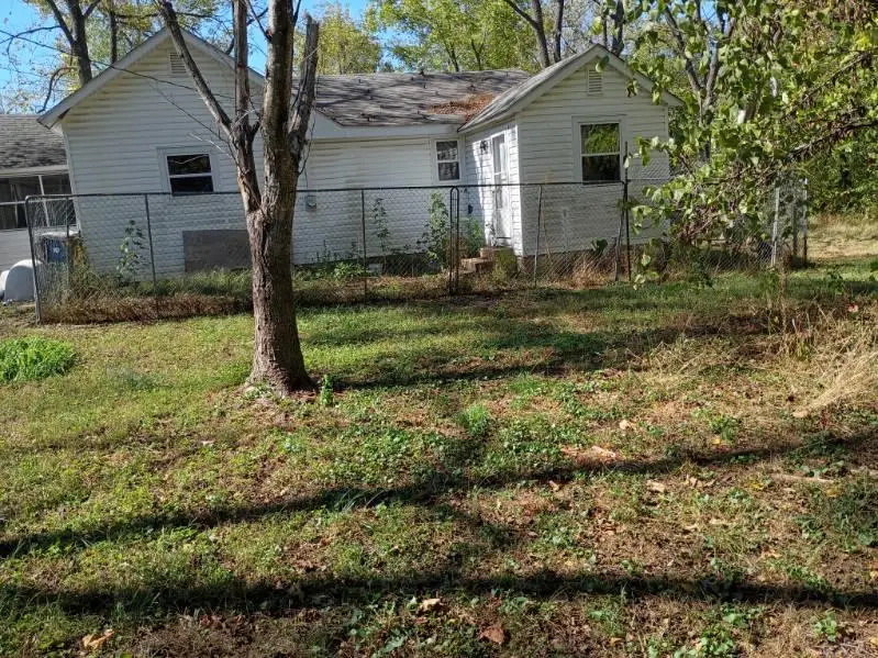 1002 W Ellis Street, Salem, MO 65560 - #1