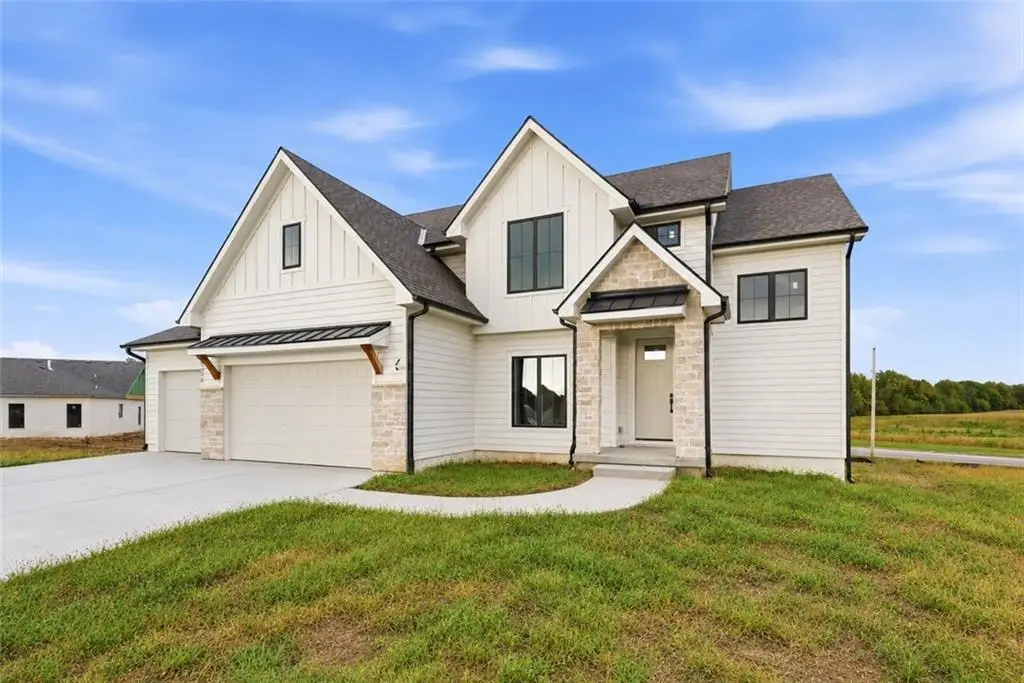 18370 W 195th Street, Spring Hill, KS 66083 - #1