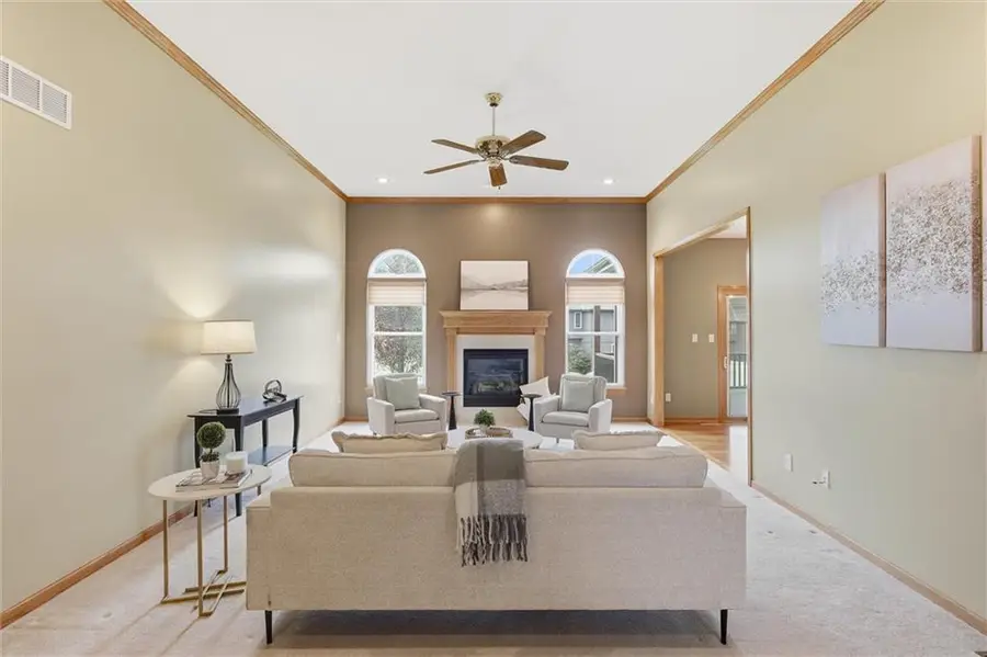 1404 NE Georgian Place, Lees Summit, MO 64064 - #3