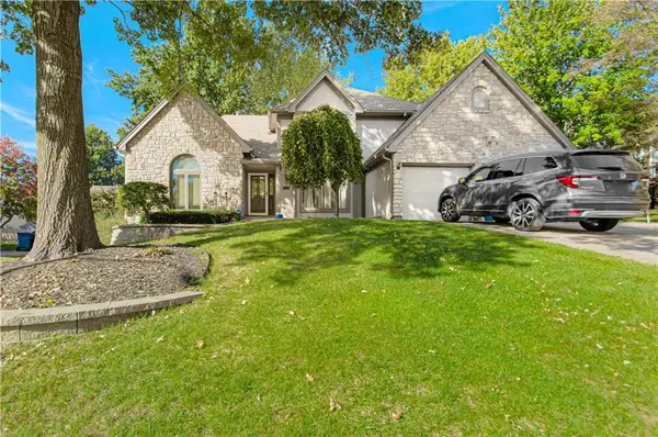 706 Kingston Drive, Liberty, MO 64068