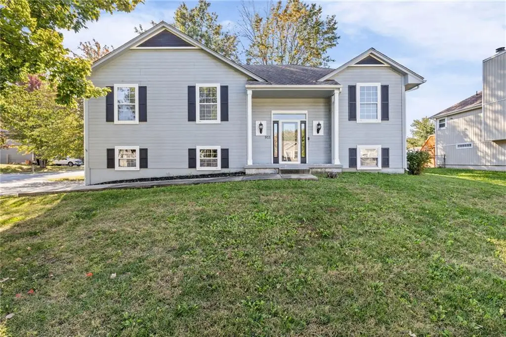 911 Mcintosh Circle, Belton, MO 64012 - #1