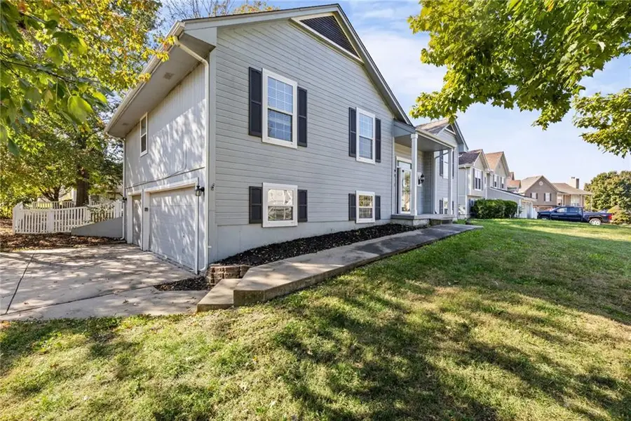 911 Mcintosh Circle, Belton, MO 64012 - #2