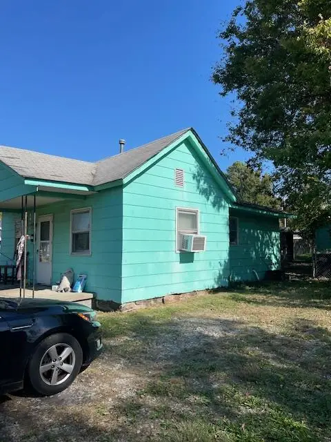 N Fairview Avenue, Pittsburg, KS 66762 - #2