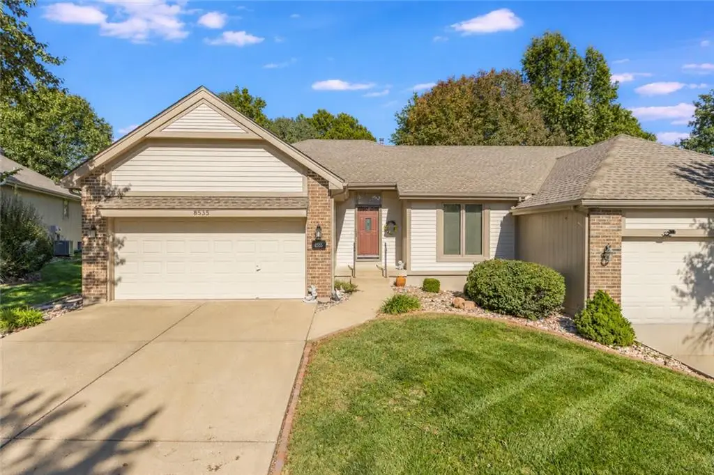8535 Chatham Circle, Kansas City, MO 64154 - #1