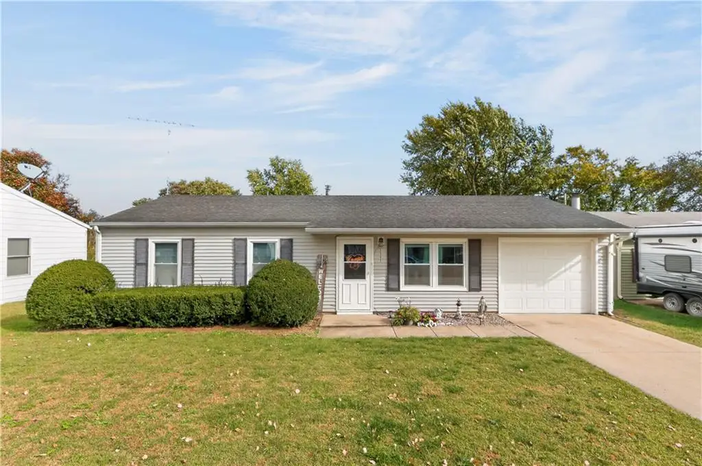 3303 Iroquois Lane, Saint Joseph, MO 64503 - #1