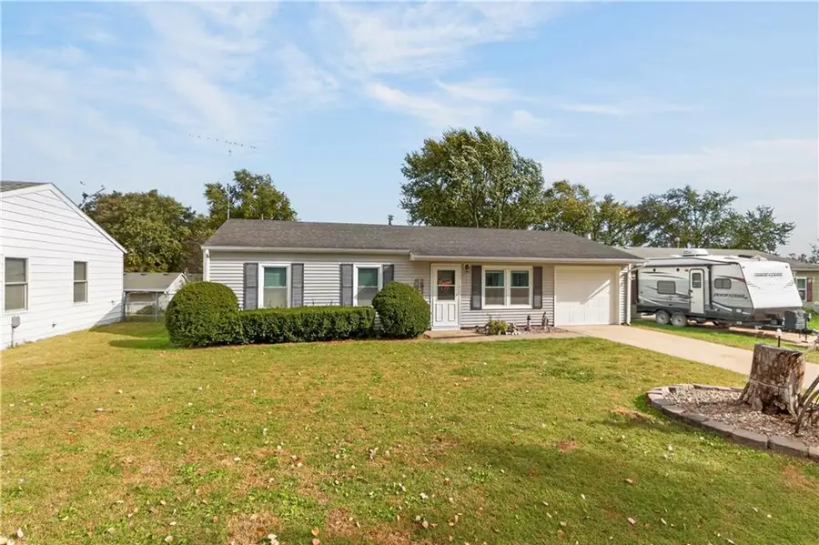 3303 Iroquois Lane, Saint Joseph, MO 64503 - #3