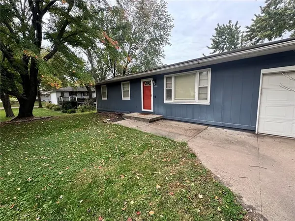 1229 Oak Street, Eudora, KS 66025