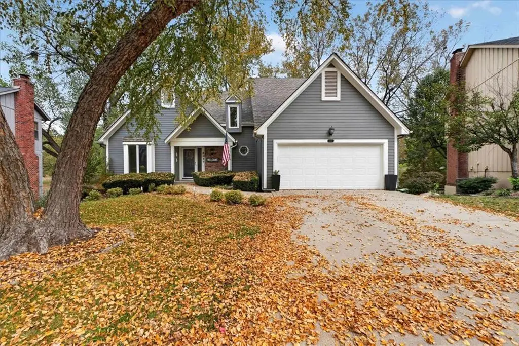 4011 NE Woodridge Drive, Lees Summit, MO 64064 - #1