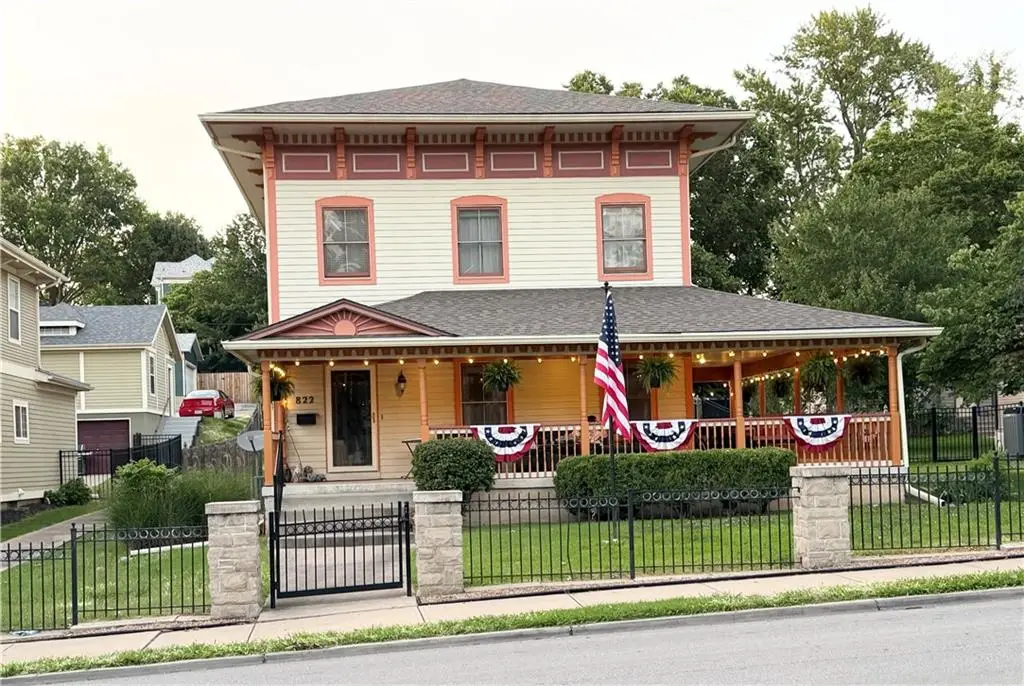 822 W Truman Road, Independence, MO 64050 - #1