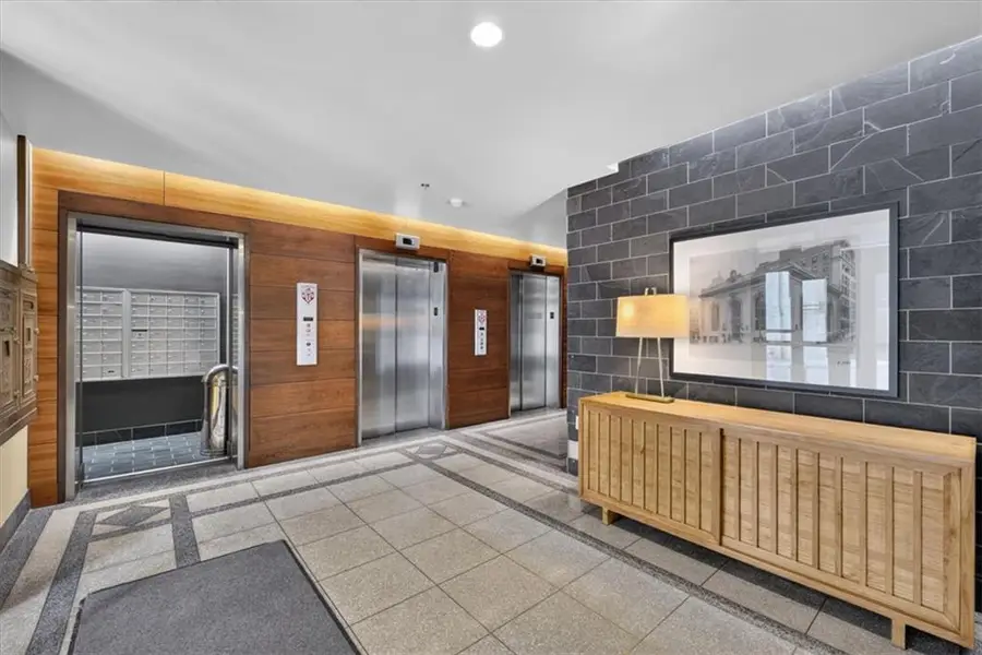21 W 10th Street #11A, Kansas City, MO 64105 - #2