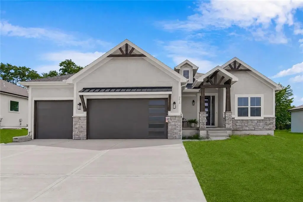 2611 NE Woodland Oak Drive, Lees Summit, MO 64086 - #1