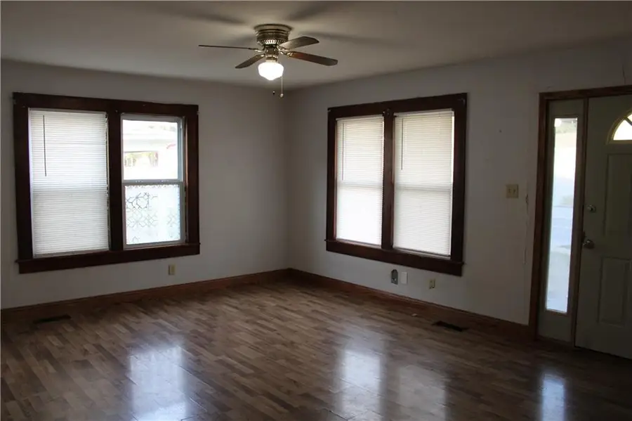 2018 S Broadway Street, Pittsburg, KS 66762 - #2