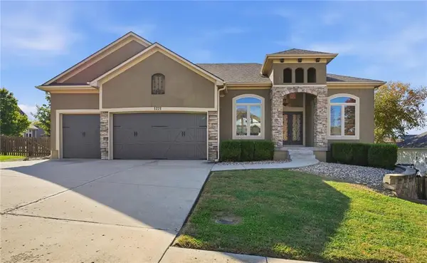 1221 Deaton Circle, Raymore, MO 64083