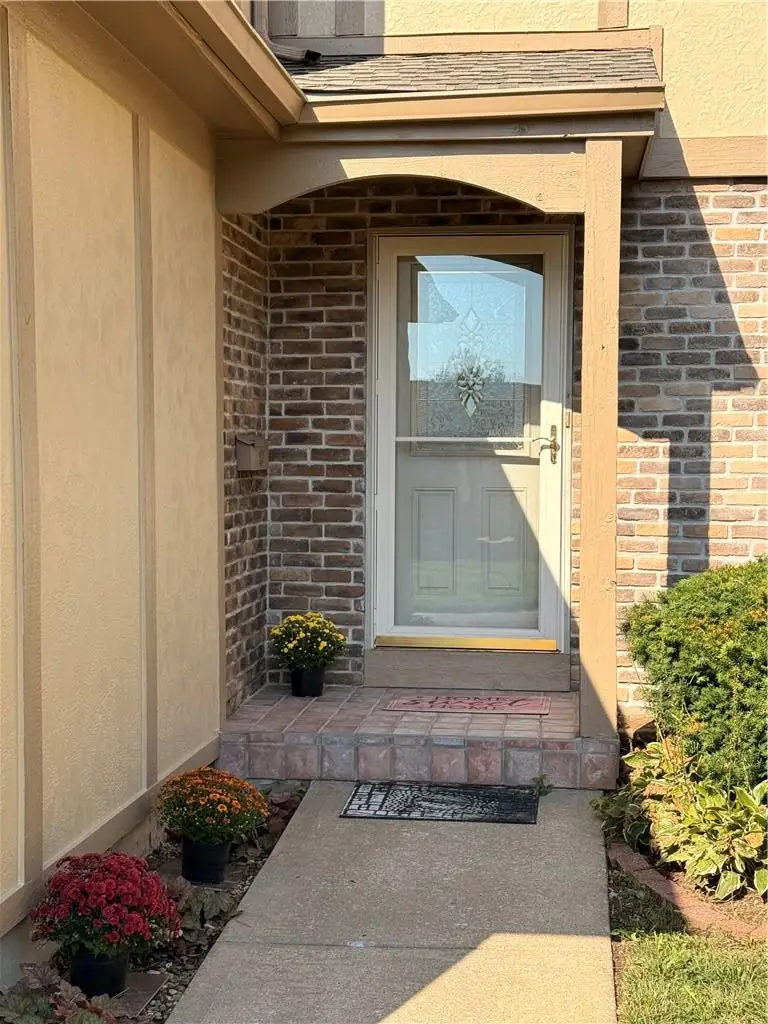 9614 Nieman Place, Overland Park, KS 66214 - #1