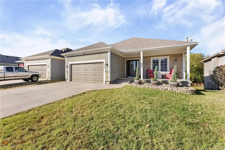 903 Redbud Drive, Paola, KS 66071 - #2