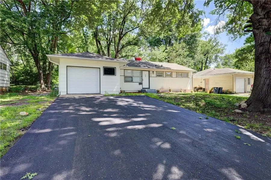 7506 E 111th Terrace, Kansas City, MO 64134 - #3