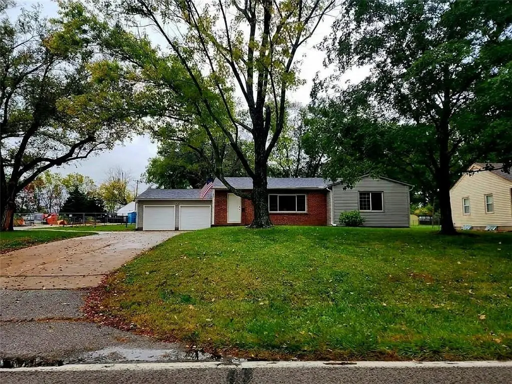 810 SE Douglas Street, Lees Summit, MO 64063 - #1