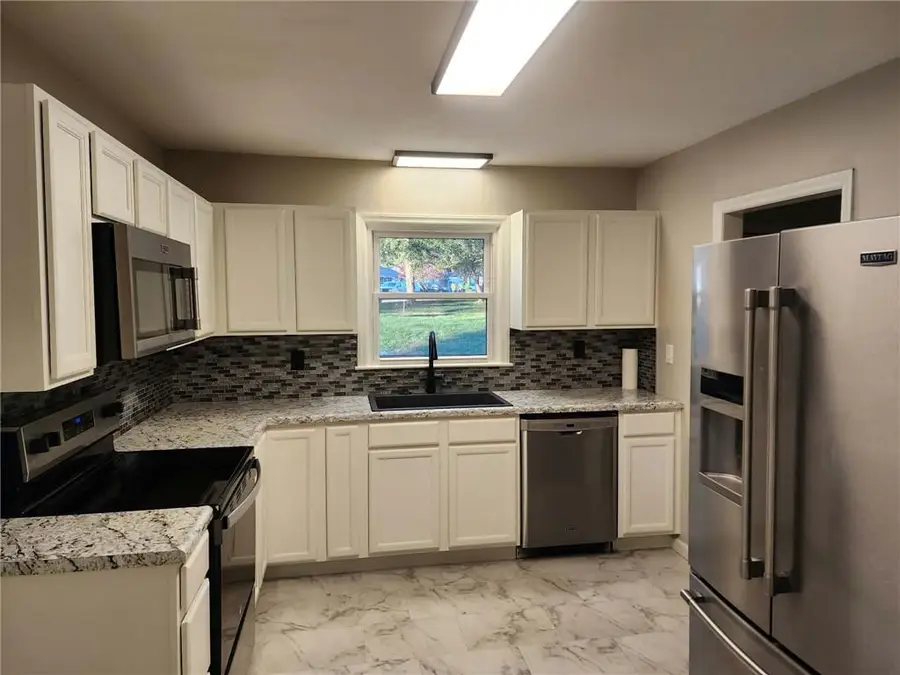 810 SE Douglas Street, Lees Summit, MO 64063 - #3