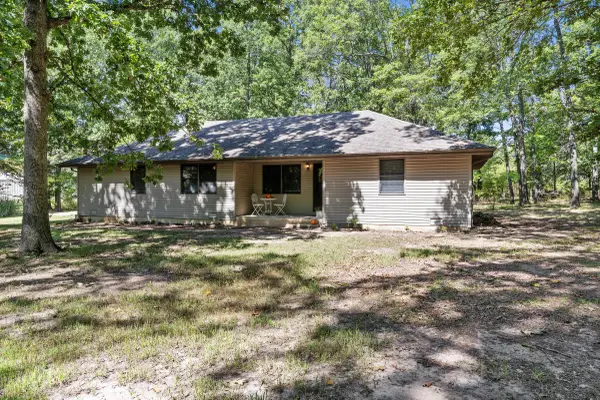 10231 E Farm Road 104, Strafford, MO 65757