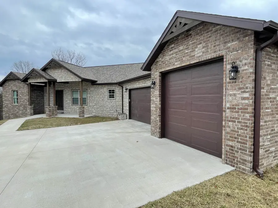 440 Flat Tops Drive, Forsyth, MO 65653 - Image #2