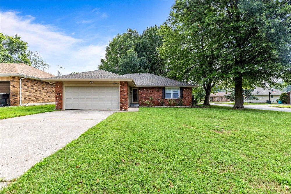 3340 South Elmira Avenue, Springfield, MO 65807 BHGRE