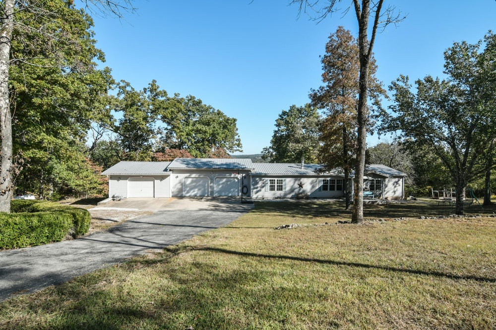 855 Blackwell Ferry Road, Kirbyville, MO 65679 BHGRE