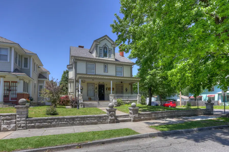 102 S Moffet Avenue, Joplin, MO 64801 - Image #2